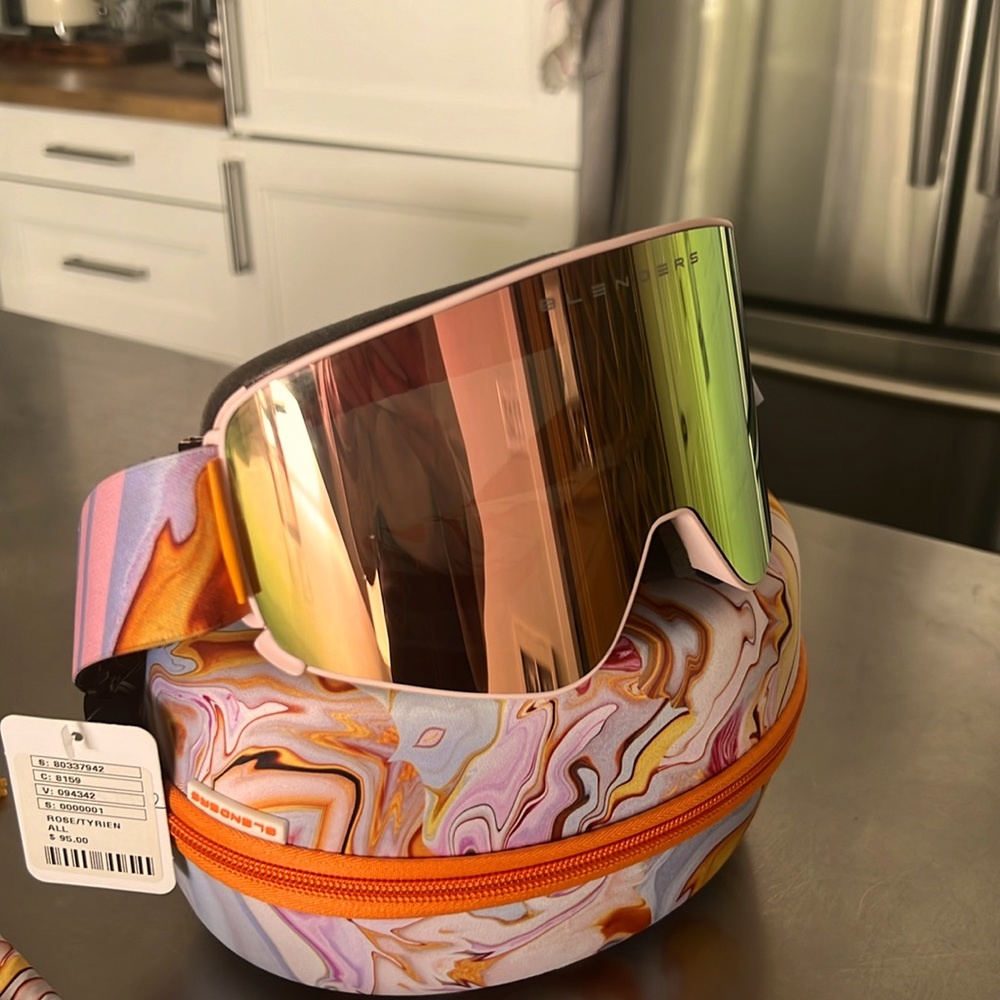 Ski goggles